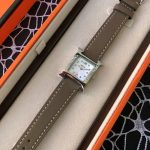 Fashion H21 size women's watch small relief epsom cowhide gold and silver plain pebbled strap Swiss quartz watch